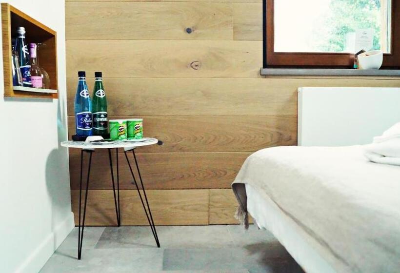 تختخواب و صبحانه Zimowy Domek Boutique Rooms   Adults Only Vege