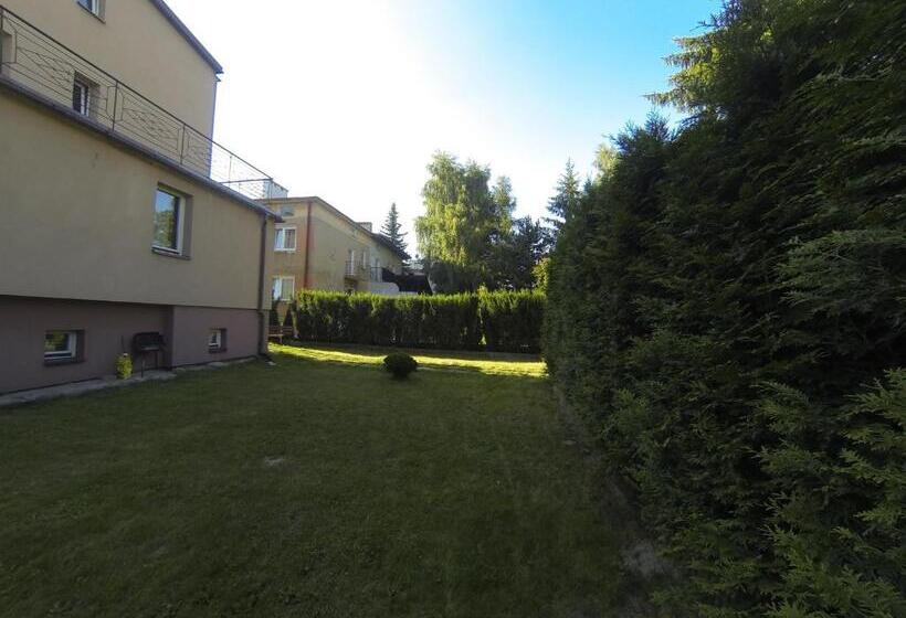 هاستل Noclegi Słodki Sen 1