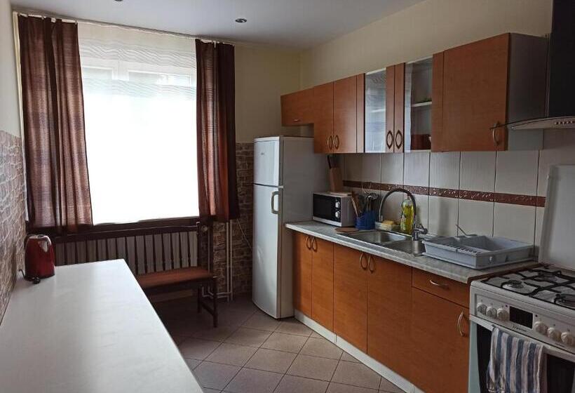 هاستل Noclegi Słodki Sen 1