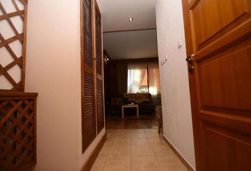 ホテル Agroturystyka U Tadysa