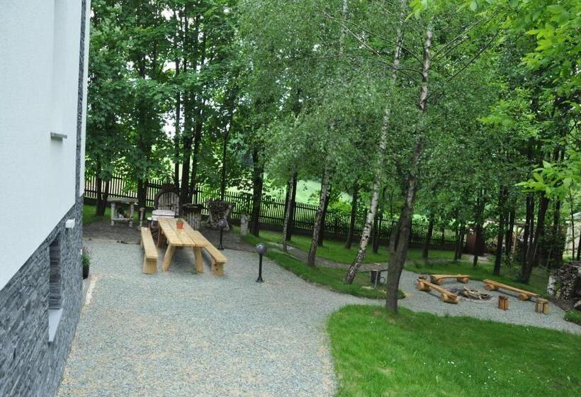 ホテル Agroturystyka Wichrowe Wzgorze