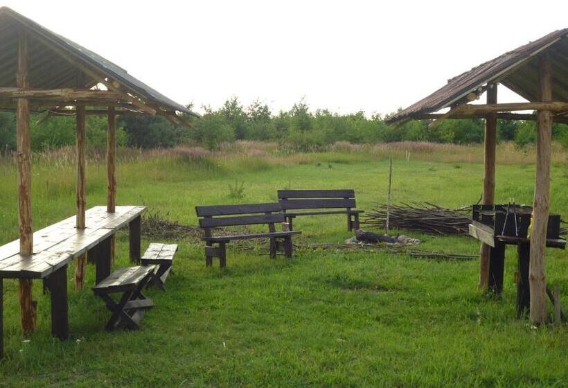 ホテル Agroturystyka Za Lasem