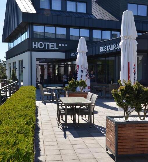 Отель Avangarda