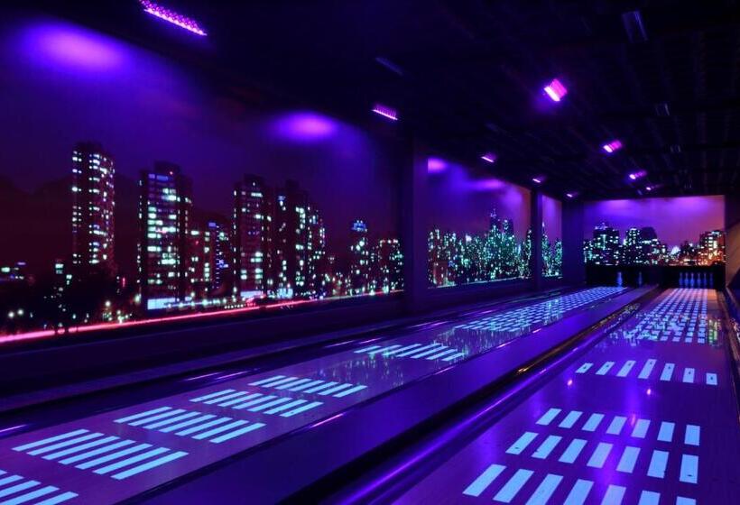 Отель Avangarda