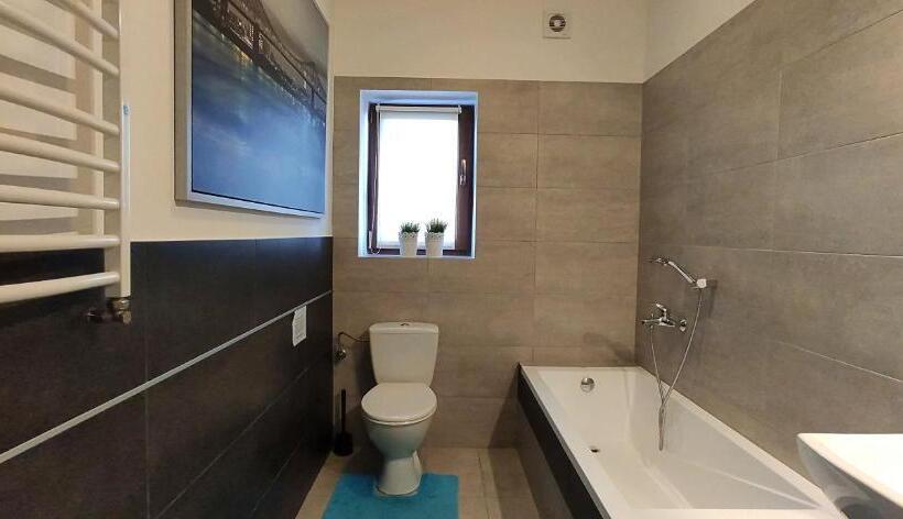 فندق Baza Grapa Dom Pokoje Do Wynajęcia