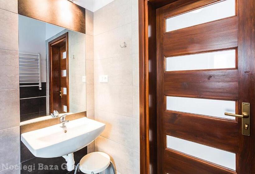 فندق Baza Grapa Dom Pokoje Do Wynajęcia