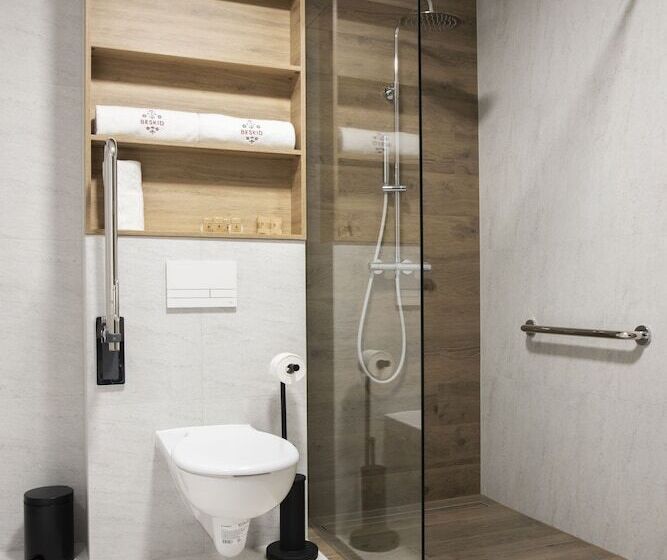 Отель Beskid Balneo Medical Resort & Spa