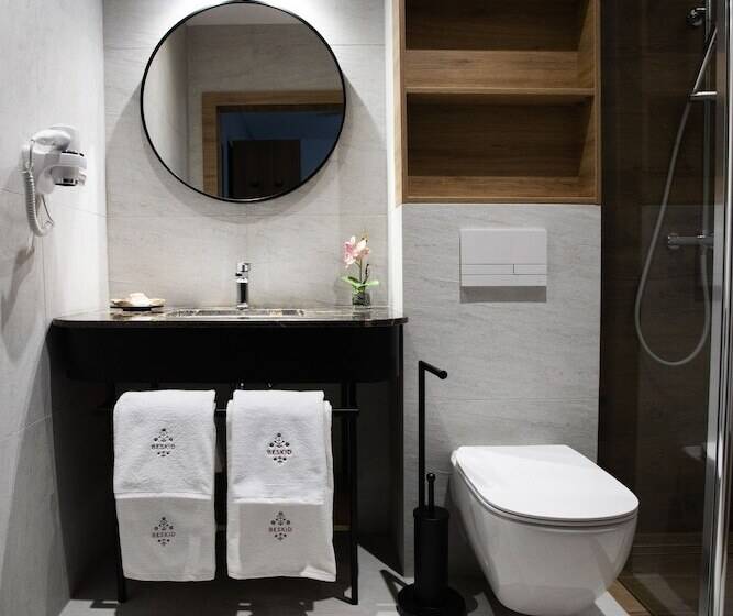 Отель Beskid Balneo Medical Resort & Spa