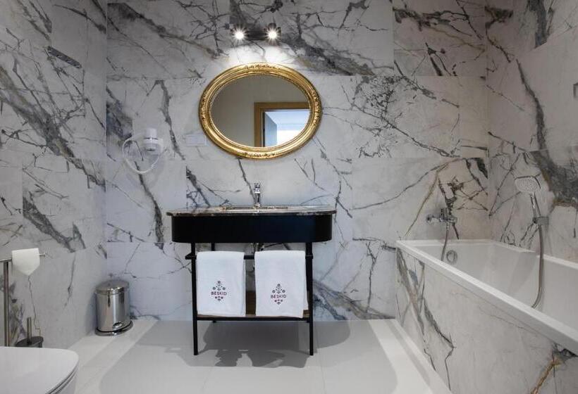 Отель Beskid Balneo Medical Resort & Spa