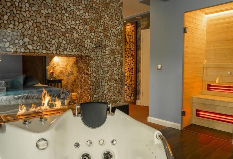 ホテル Caryńska Resort & Spa