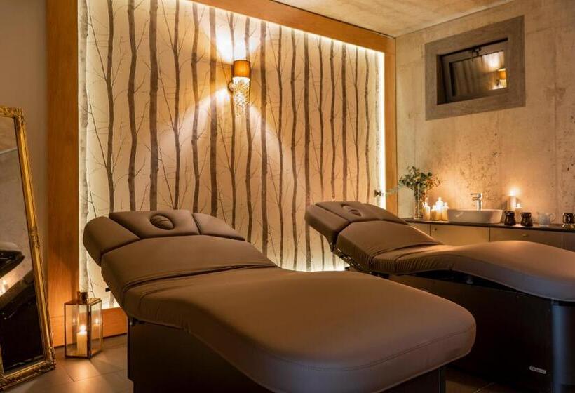 ホテル Caryńska Resort & Spa