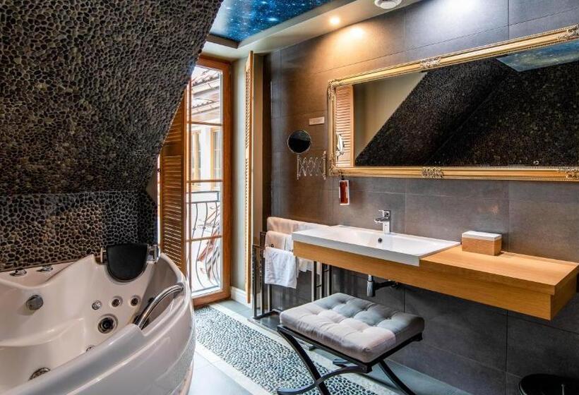 ホテル Caryńska Resort & Spa