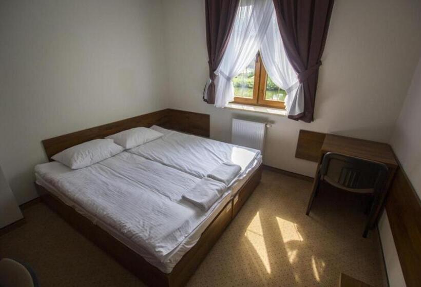 酒店 Chańcza Spa & Restauracja