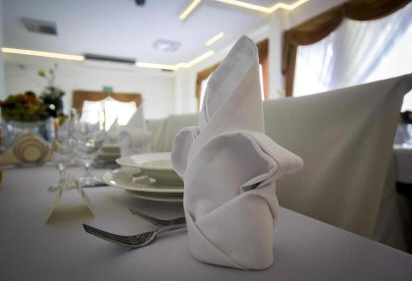 酒店 Chańcza Spa & Restauracja