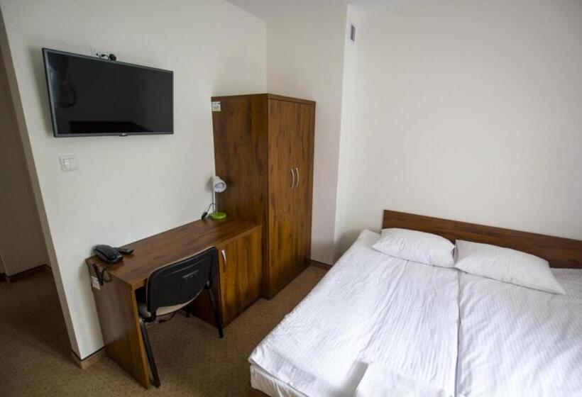 酒店 Chańcza Spa & Restauracja