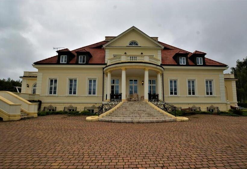 فندق Dwor Osieczek