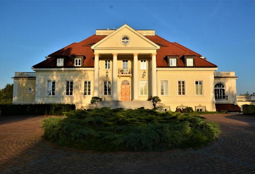 فندق Dwor Osieczek