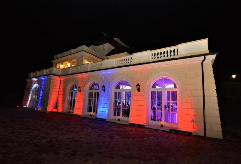 فندق Dwor Osieczek