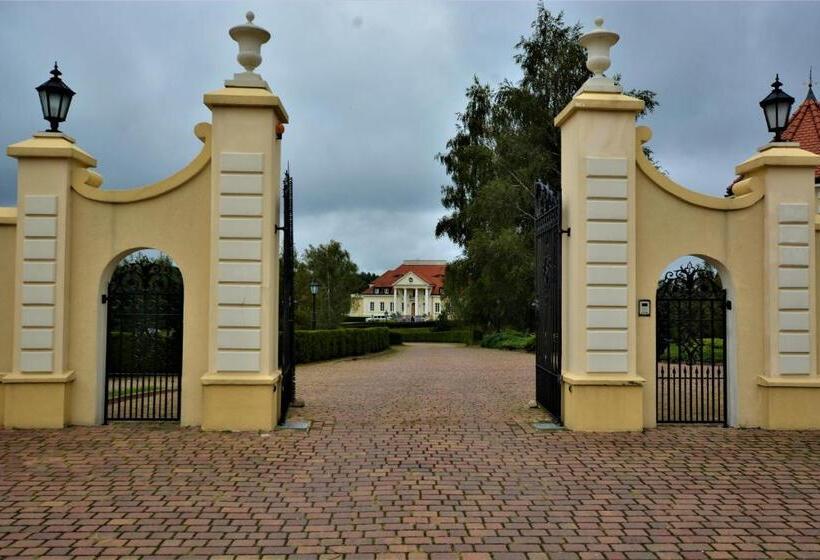 فندق Dwor Osieczek