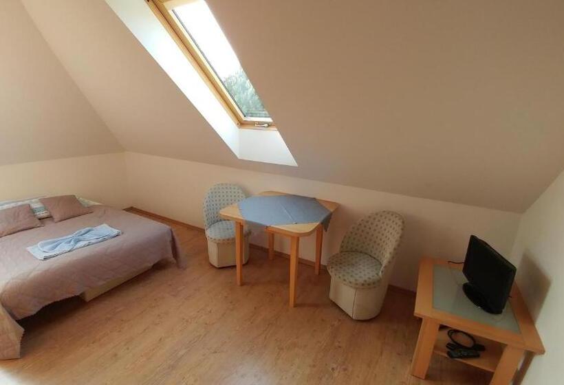 Отель Dworek Słoneczko