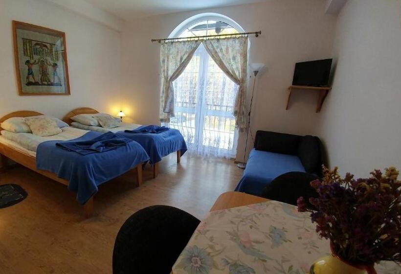 Отель Dworek Słoneczko