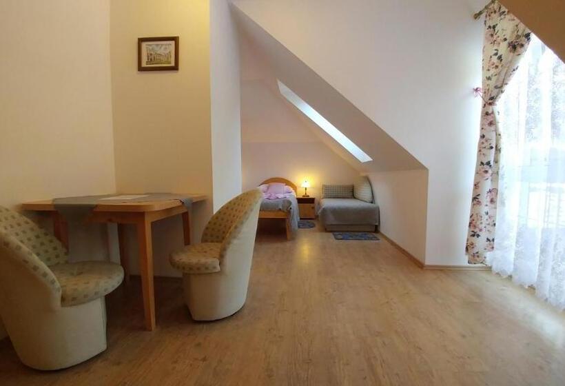 Отель Dworek Słoneczko