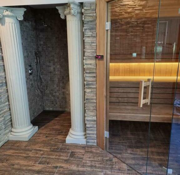 酒店 Dworek Za Lasem