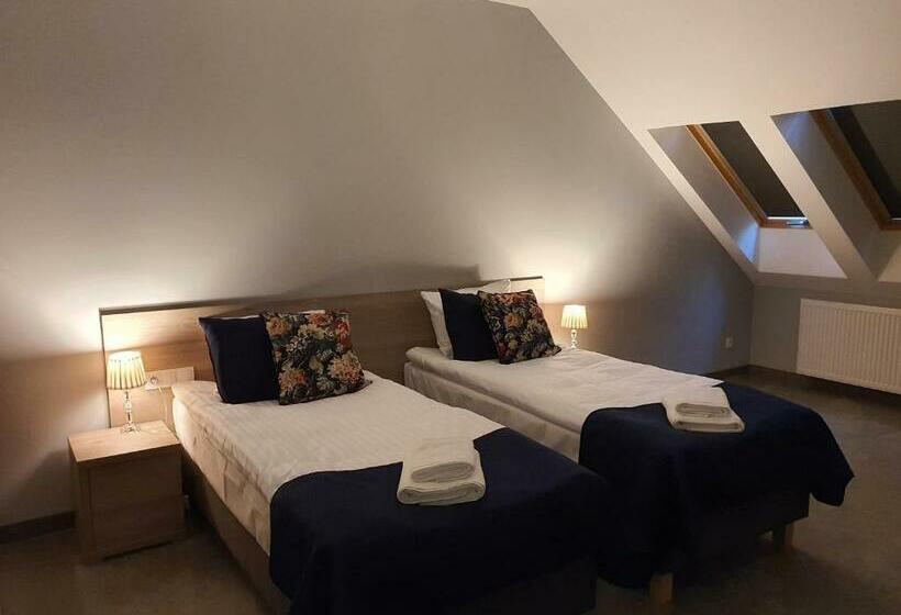 בית מלון כפרי Garbów  Centrum Konferencyjno   Bankietowe