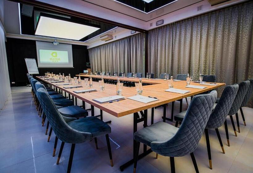 فندق Glamour   Restaurant & Spa