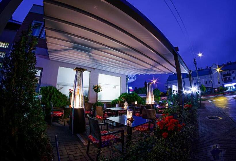 בית מלון כפרי Glamour   Restaurant & Spa