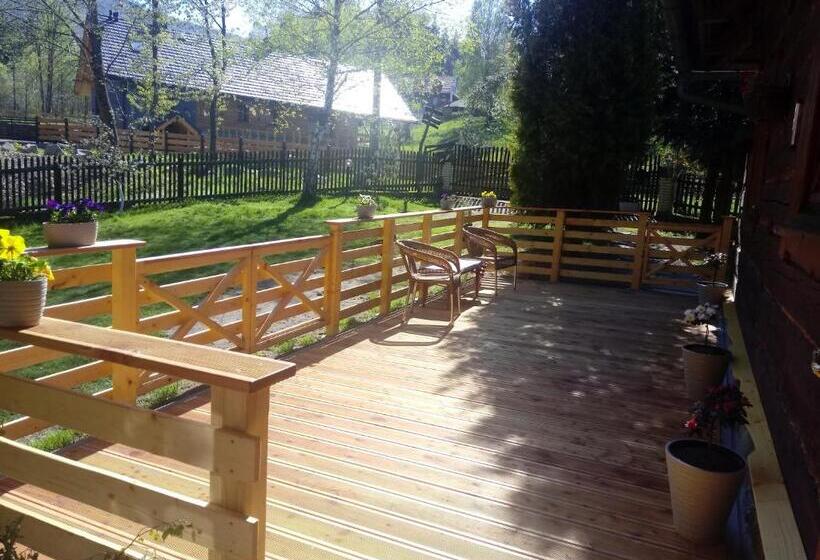 فندق Góralska Czarcia Chata Pod Jałowcem