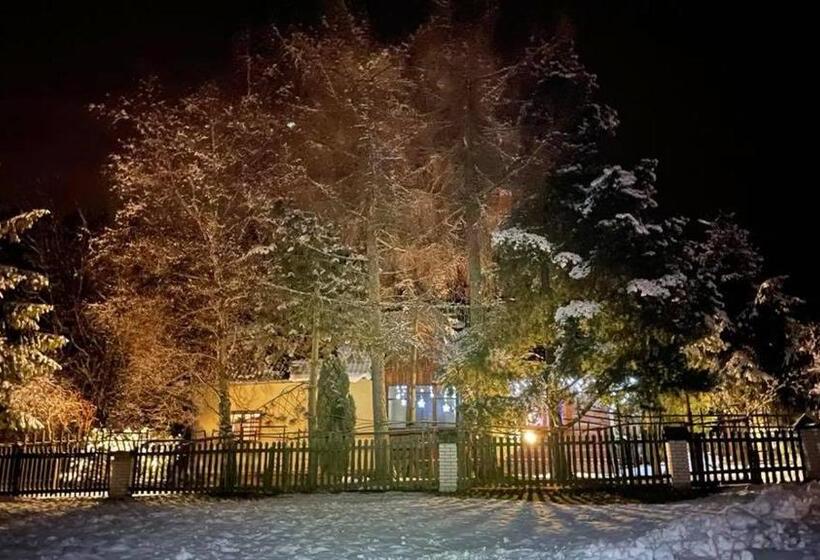 فندق Góralska Czarcia Chata Pod Jałowcem