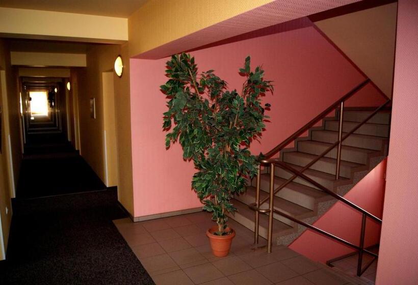 בית מלון כפרי Holidays