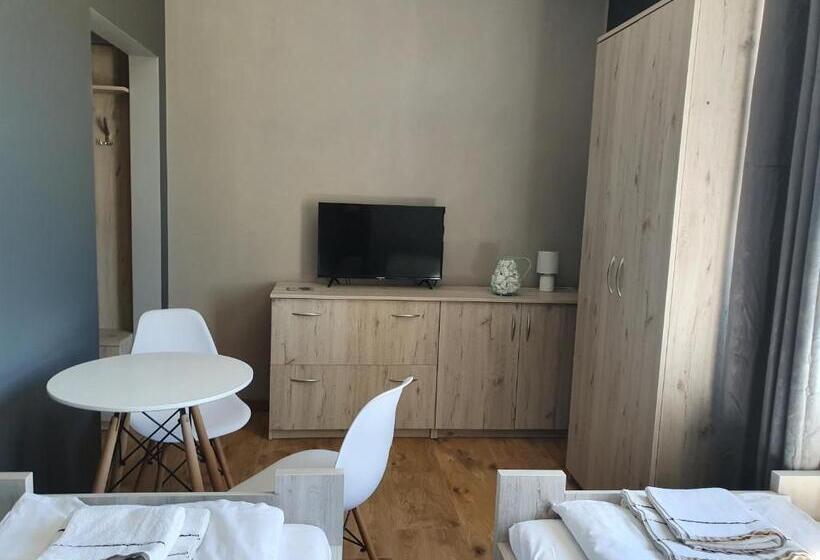 ホテル Hostel Agma