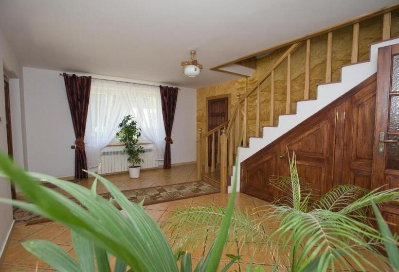 فندق Mala Chatka