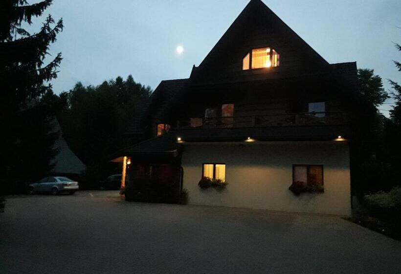 فندق Mala Chatka