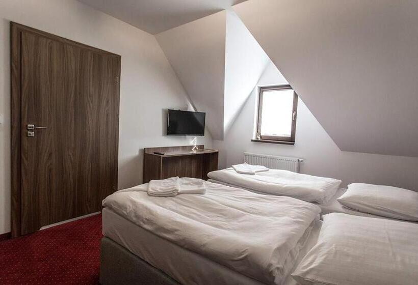 ホテル Noclegi Gawra