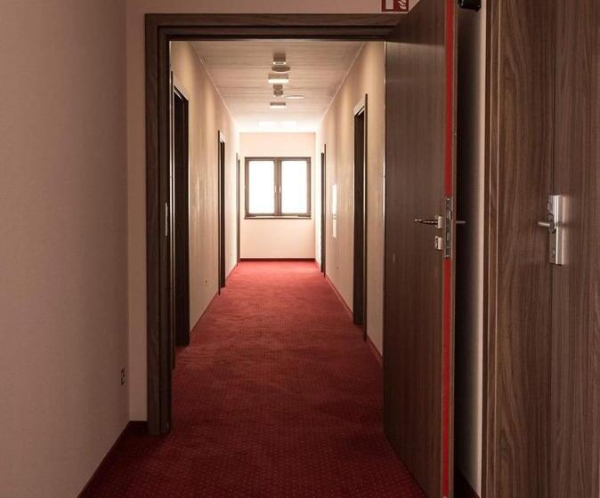 ホテル Noclegi Gawra