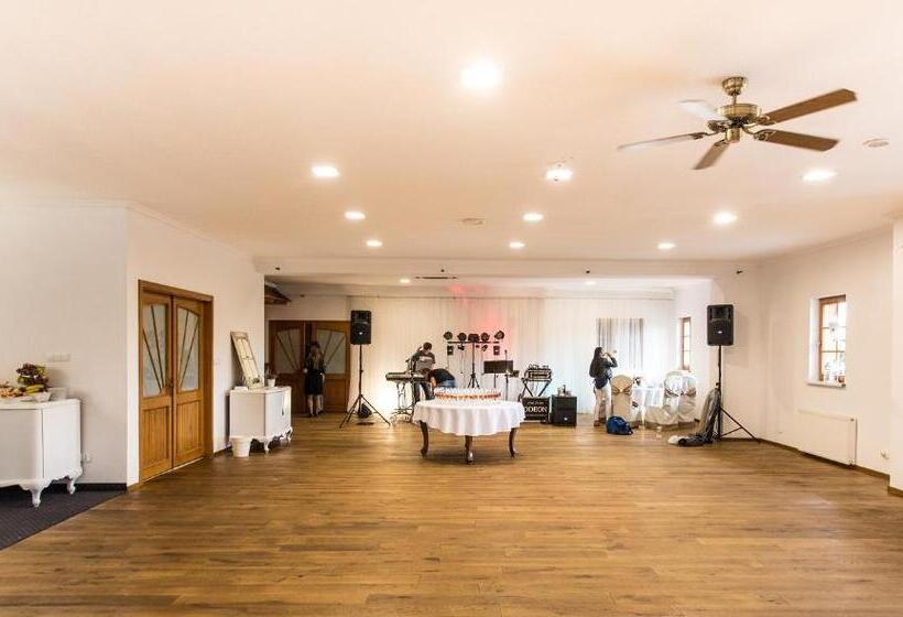 ホテル Noclegi Gawra