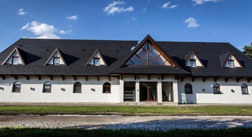 ホテル Noclegi Gawra