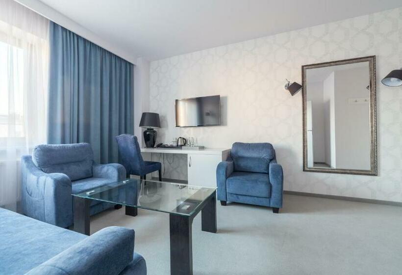 Novopolska   Hotel I Restauracja