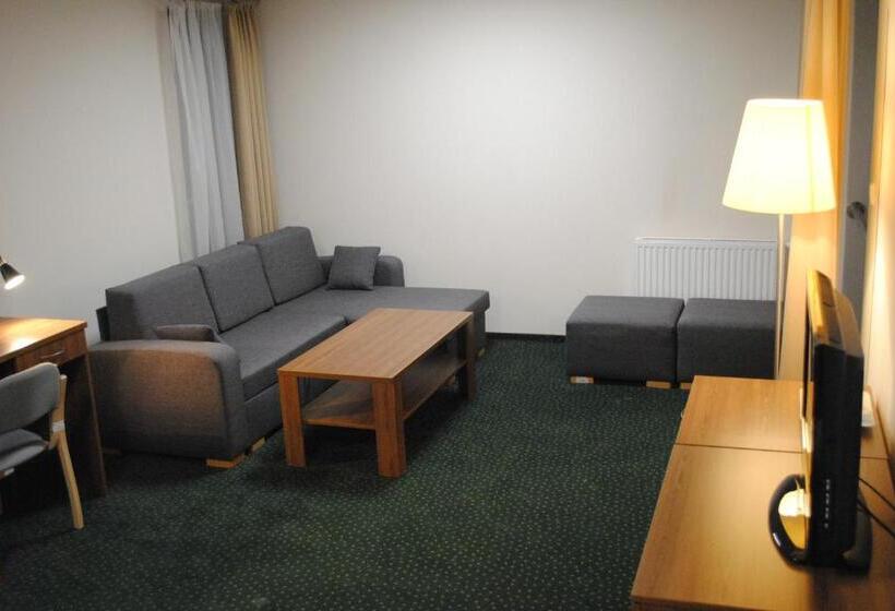 Отель Olimpijski