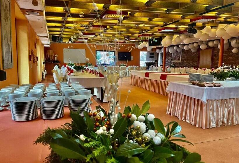 Отель Ośrodek Wypoczynkowy Max