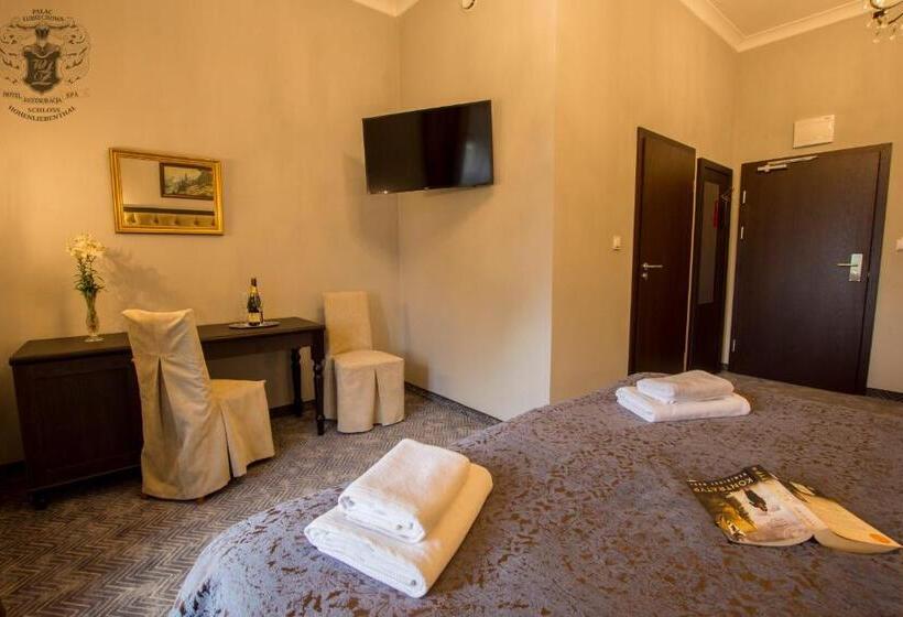 בית מלון כפרי Pałac Lubiechowa Jelenia Góra  Riesengebirge