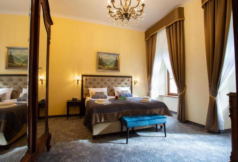 בית מלון כפרי Pałac Lubiechowa Jelenia Góra  Riesengebirge