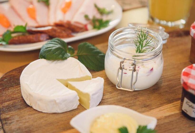 בית מלון כפרי Pod Jesiotrem