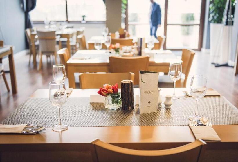 בית מלון כפרי Pod Jesiotrem