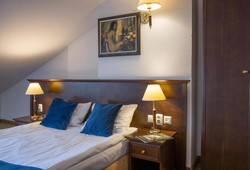 هتل Prudentia Residence Qulturalna