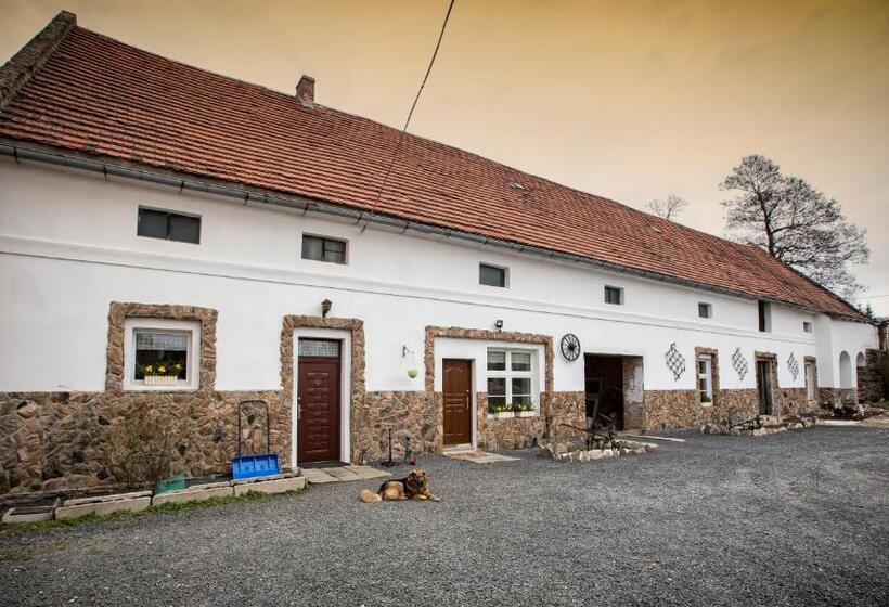 هتل Ranczo U Jana