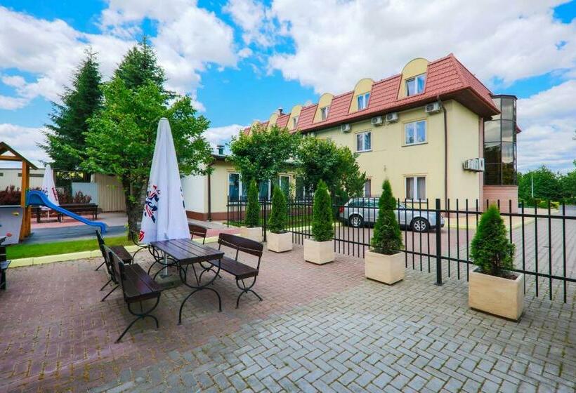 Отель Restauracja Leliwa